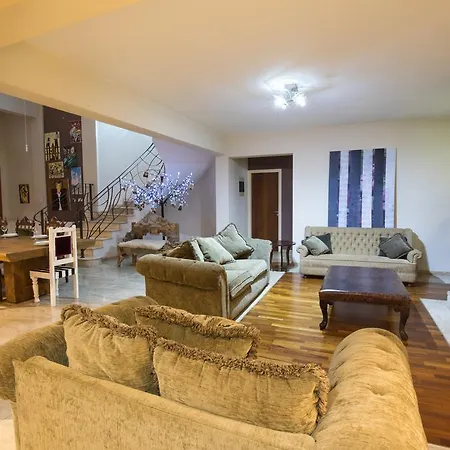 Sunshine Luxury House Вілла Айя-Напа