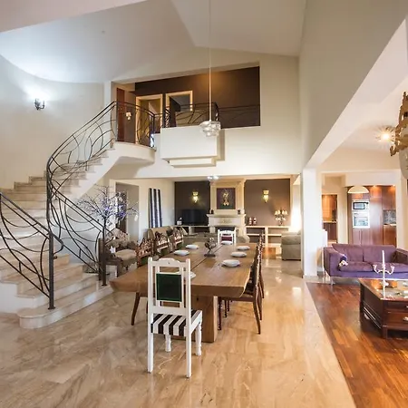 Sunshine Luxury House