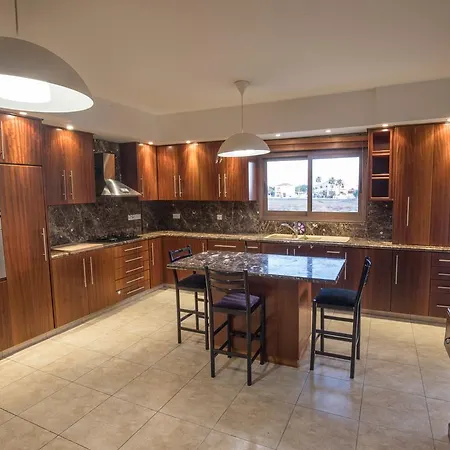 Вілла Sunshine Luxury House Айя-Напа