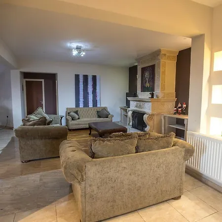 Sunshine Luxury House Вілла Айя-Напа