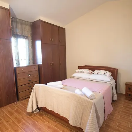 Sunshine Luxury House Вілла
