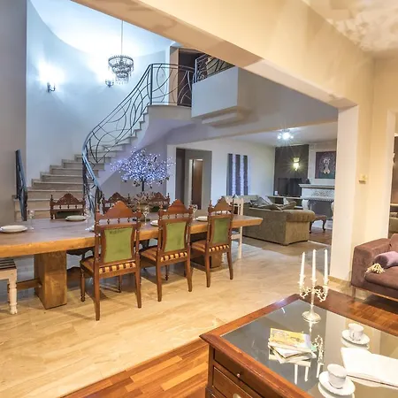 Sunshine Luxury House Вілла Айя-Напа