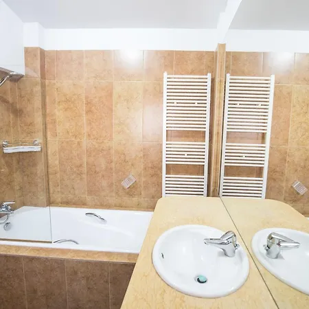 Sunshine Luxury House Вілла